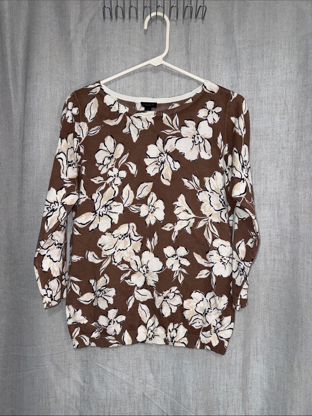 Ann Taylor Factory Brown & White Floral Knit Sweater – 3/4 Sleeve